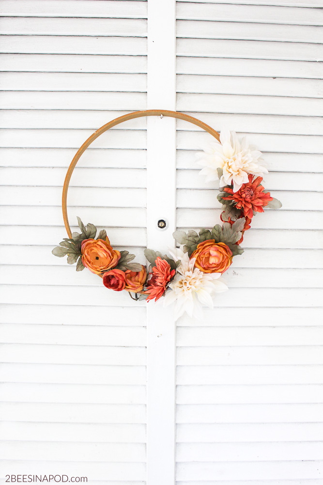 How to make an embroidery hoop wreath for Fall